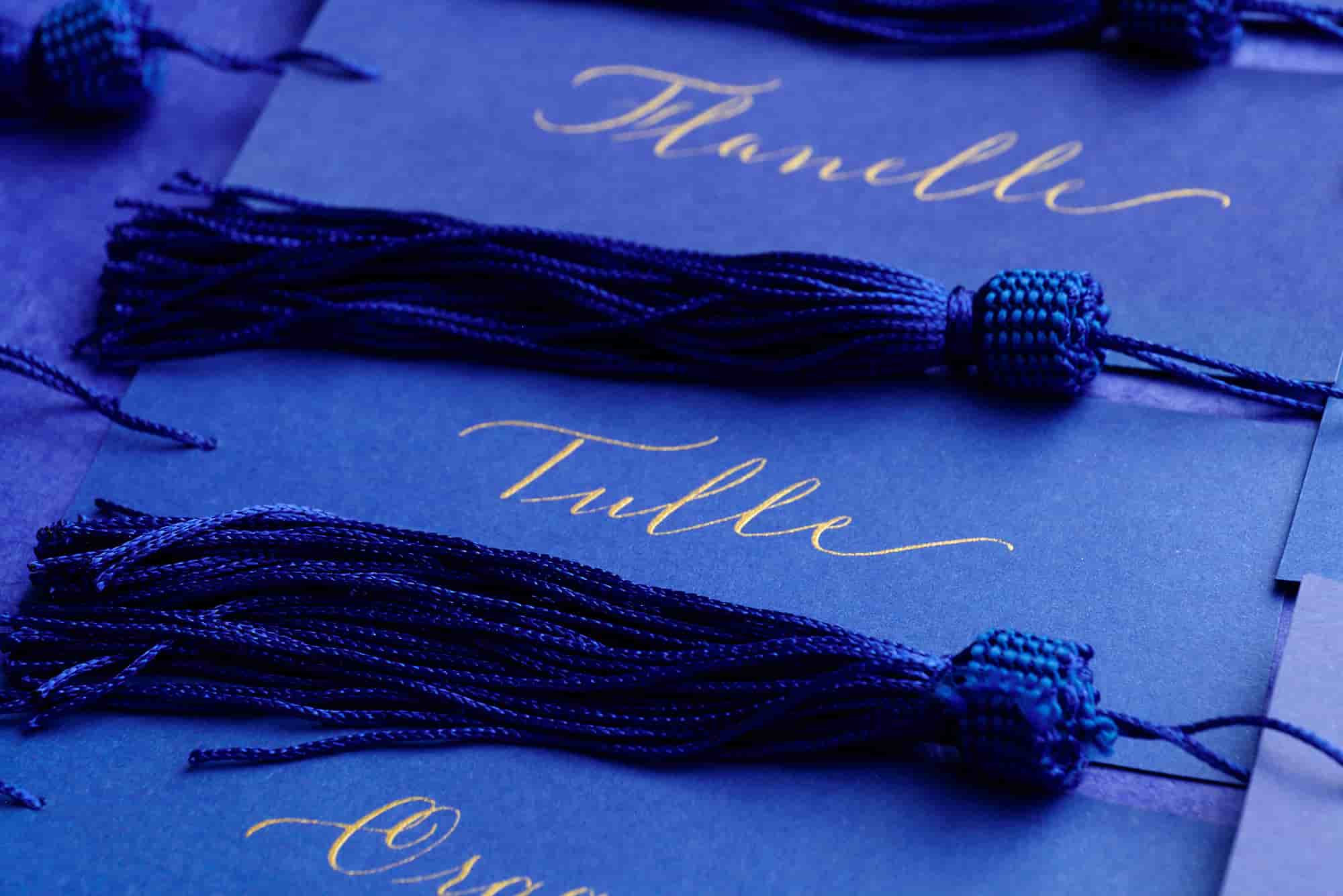 Céline Renaudie, calligraphie. Projets sur-mesure pour l'industrie du luxe. Prestations haut de gamme. Services aux entreprises.